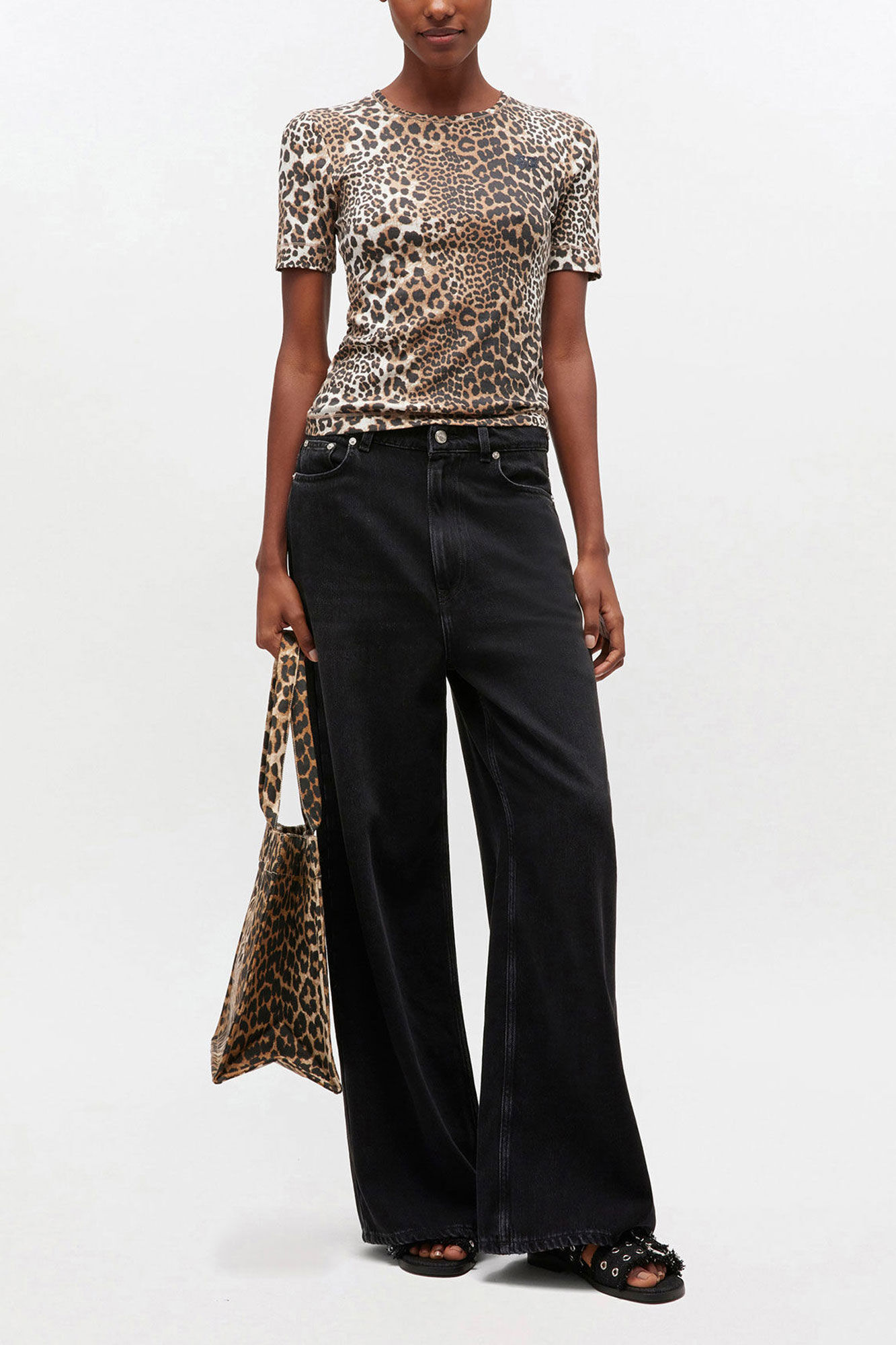 T-skjorte i leopard, Organic Cotton, in colour Leopard - 2 - GANNI