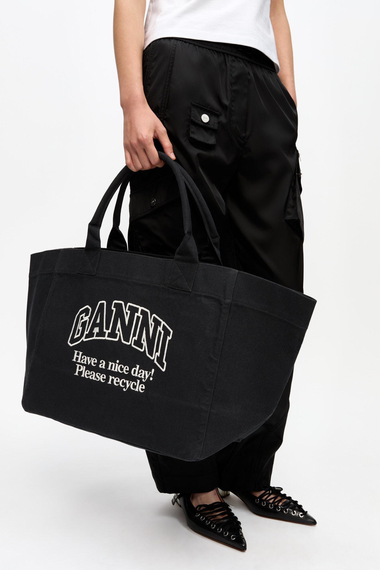 Tote XXL in Black, Recycled Cotton, in colour Phantom - 1 - GANNI