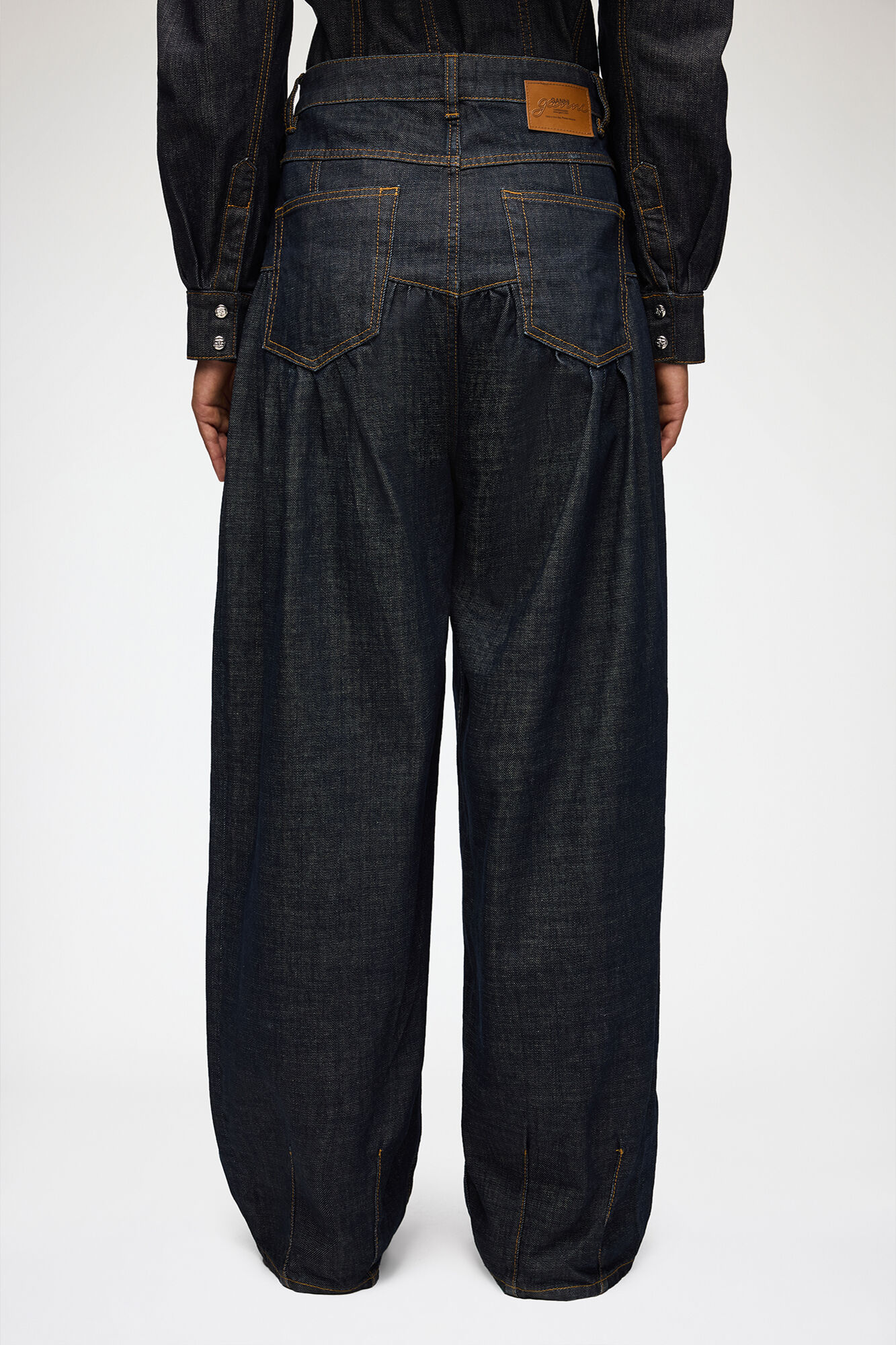 Corset Jeans in Textured Slub Denim, Recycled Cotton, in colour Rinse - 3 - GANNI