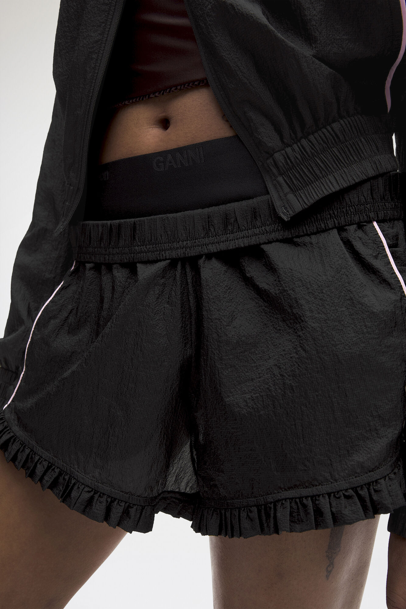Ruffle-Trim Textured MR Shorts, Recycled Polyamide, in colour Black - 5 - GANNI