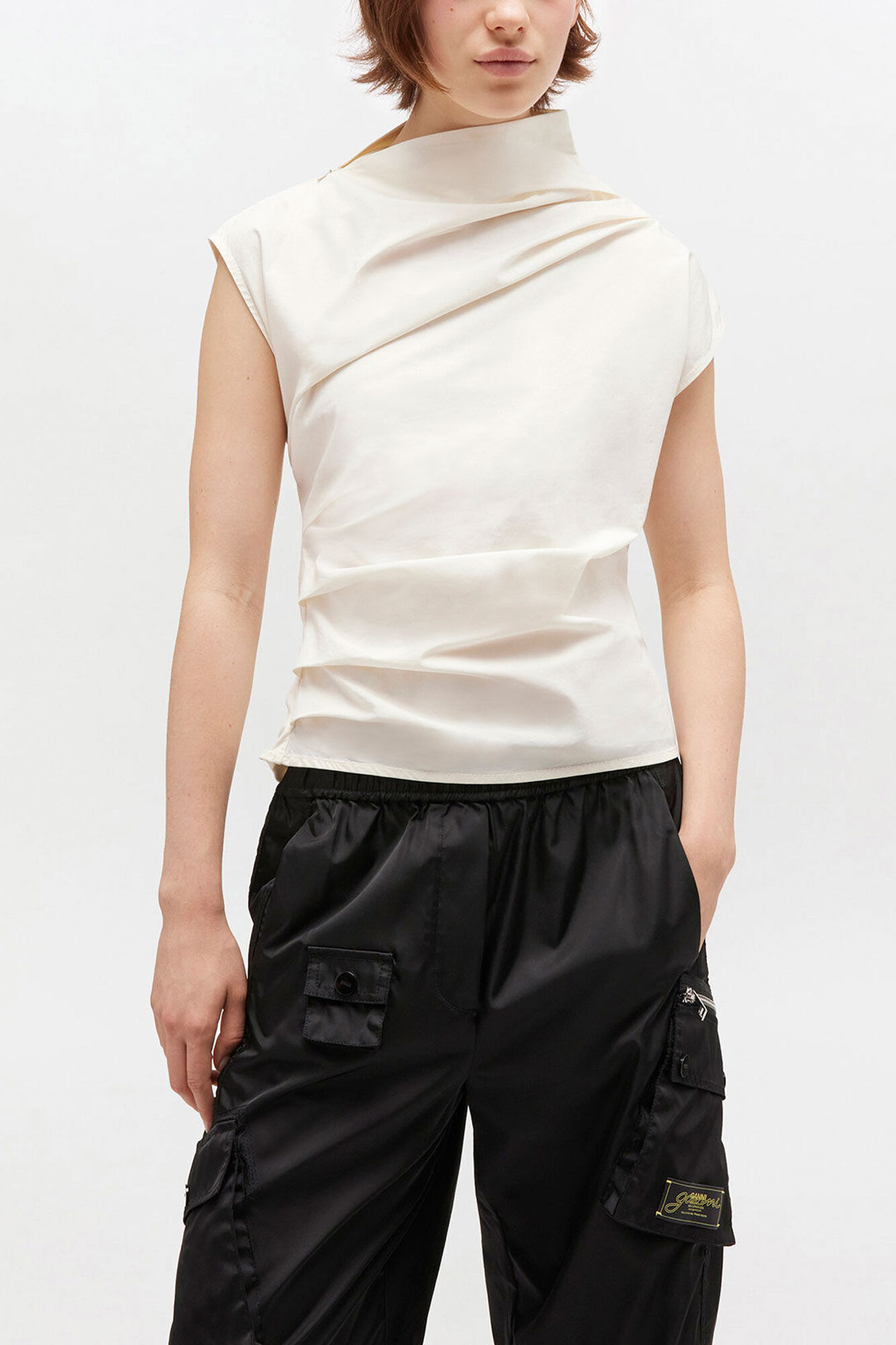 Haut froncé ivoire, Organic Cotton, in colour Egret - 1 - GANNI
