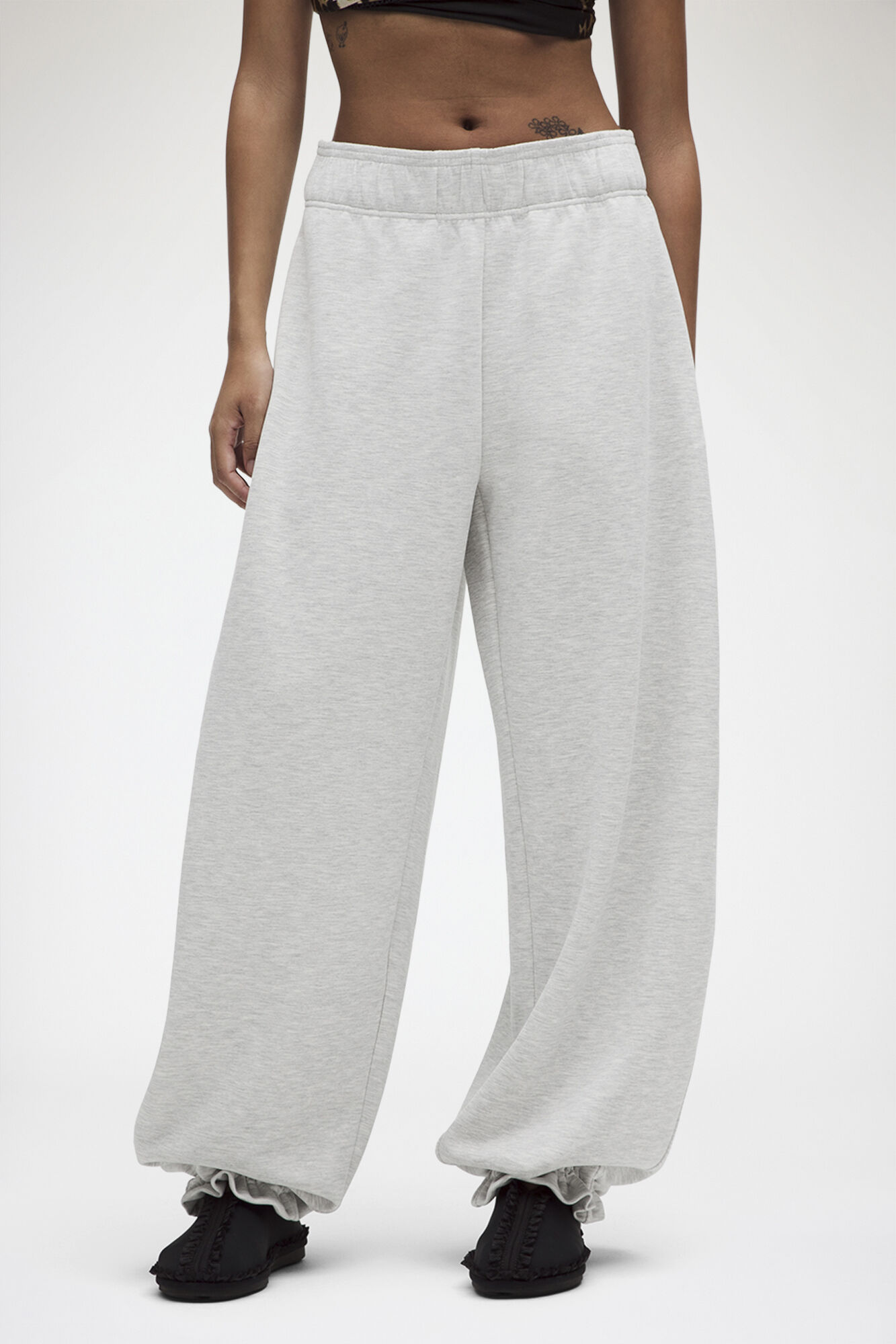 Brushed Softstreme Barrel-Leg Pants, Recycled Polyester, in colour Heathered Core Ultra Light Grey - 2 - GANNI
