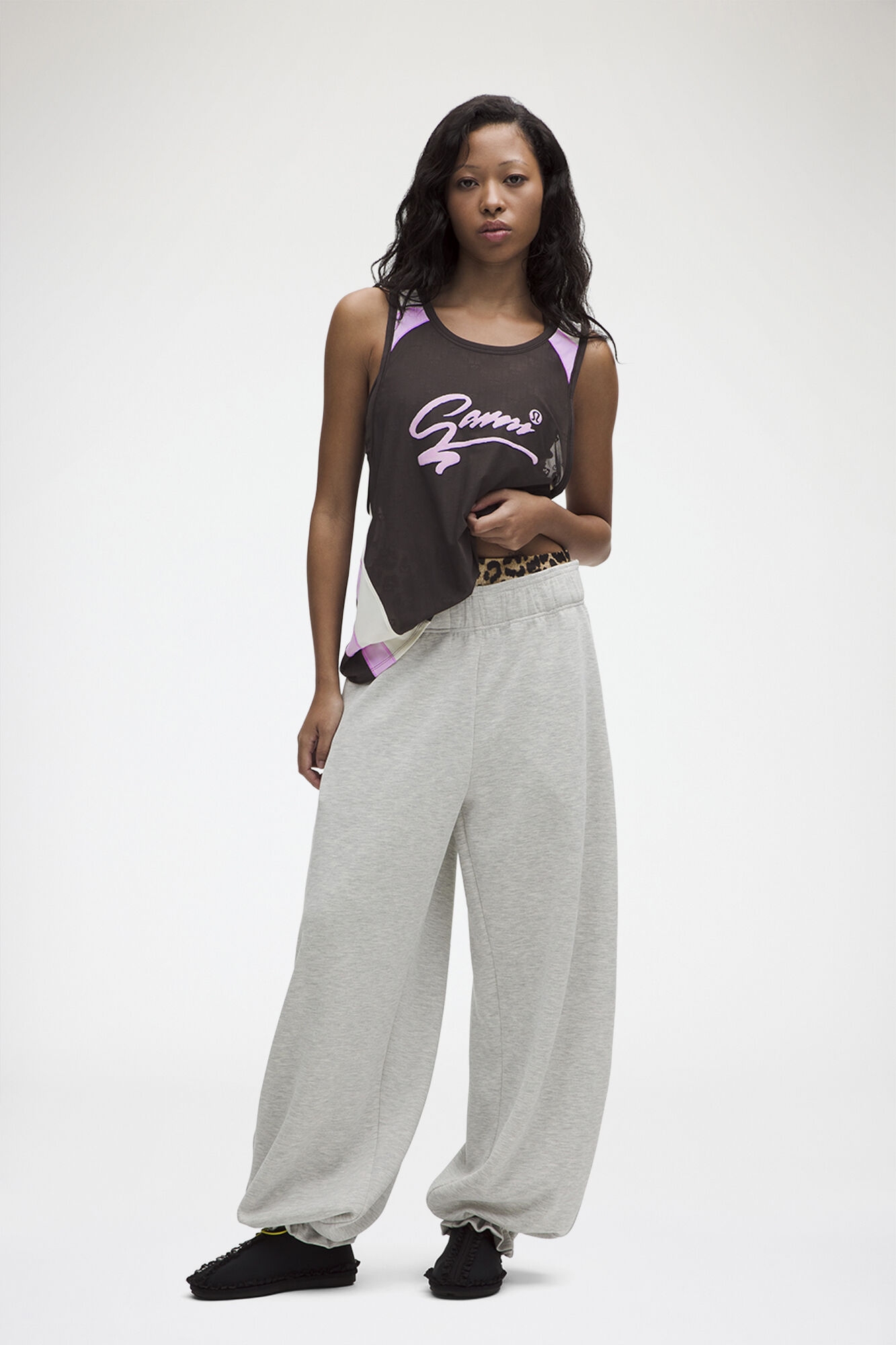Jacquard Mesh Tank, Recycled Polyamide, in colour Espresso - 2 - GANNI