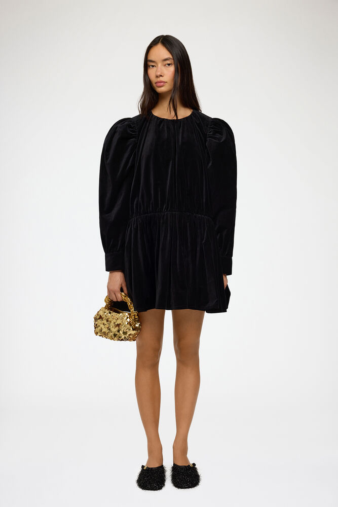 Dress in Black Velvet, Black