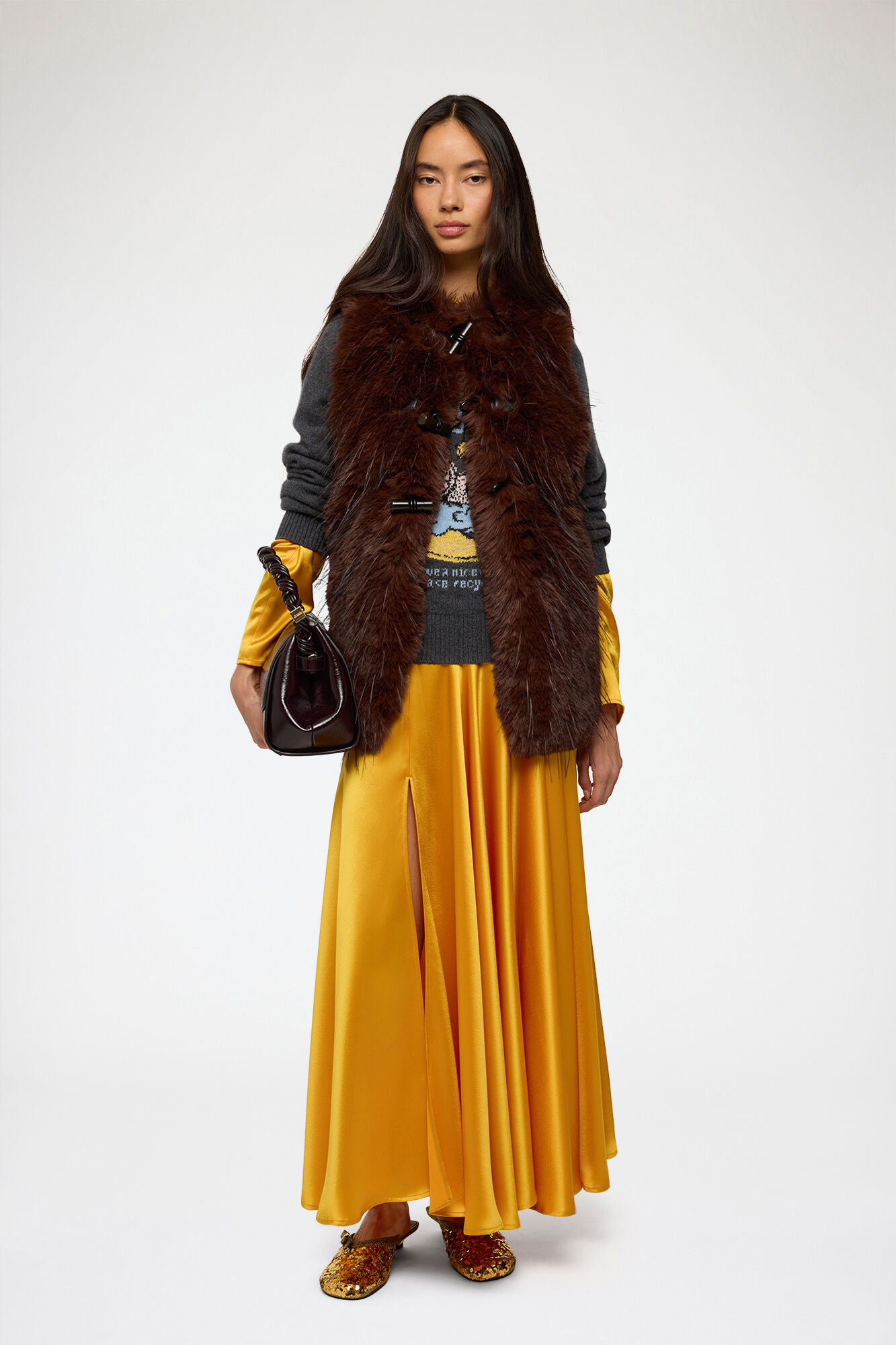 Vest in Alternative Fur, Recycled Polyester, in colour Chicory Coffee - 2 - GANNI