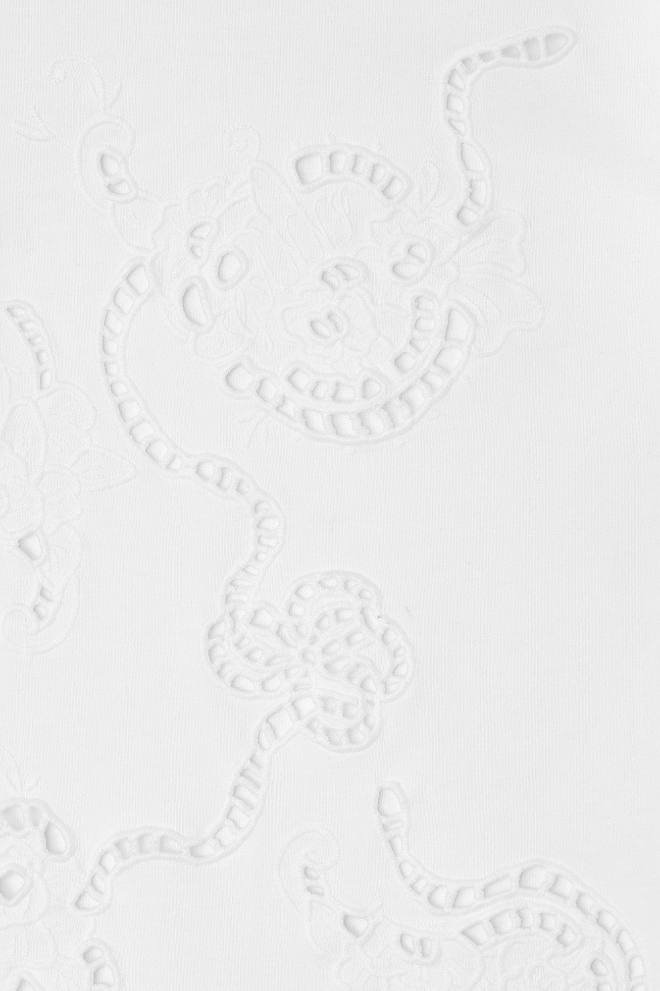 T-Shirt mit weißer Broderie Anglaise, Organic Cotton, in colour Bright White - 2 - GANNI
