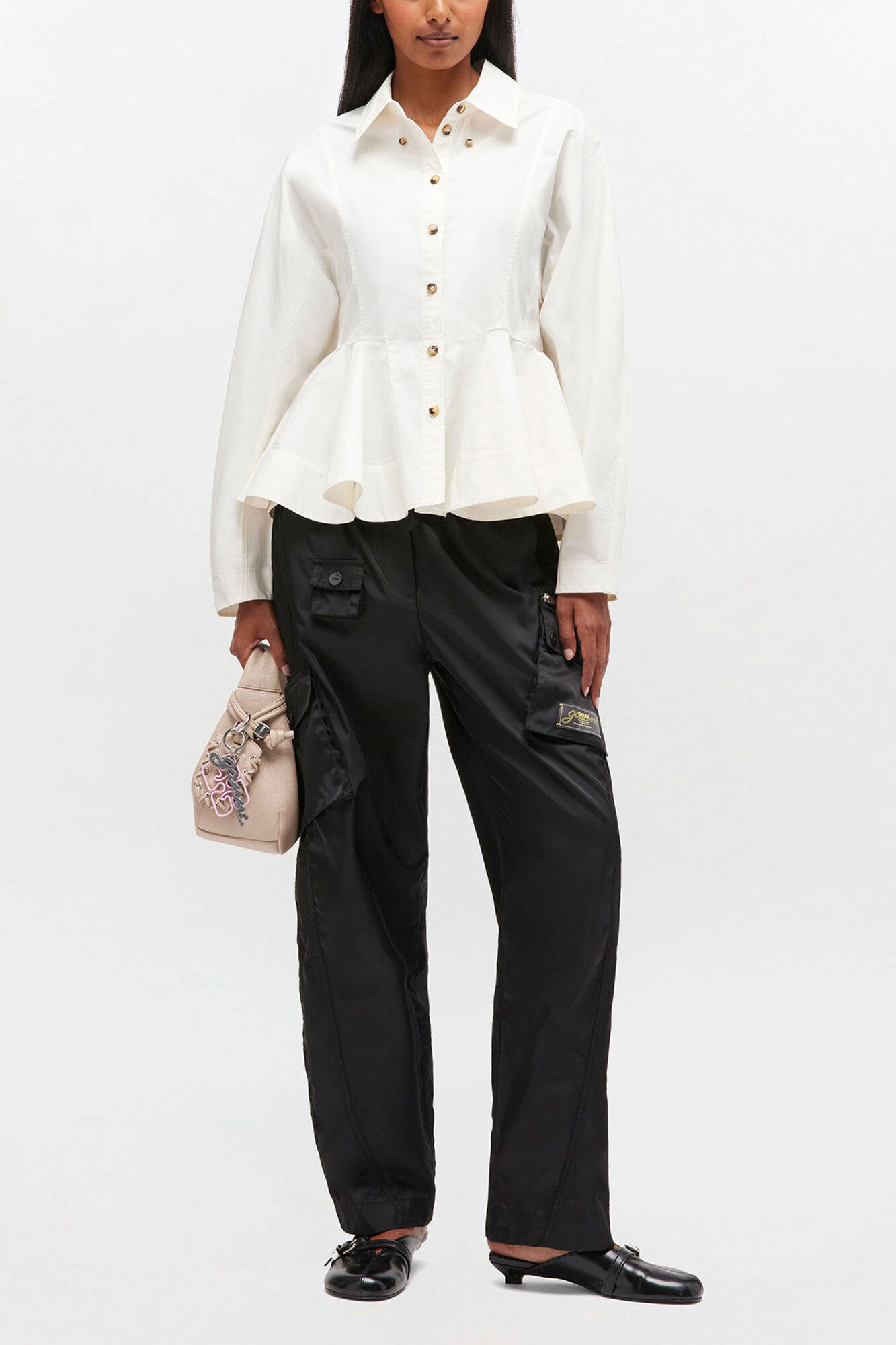Elfenbeinfarbenes Peplumhemd, Organic Cotton, in colour Egret - 2 - GANNI