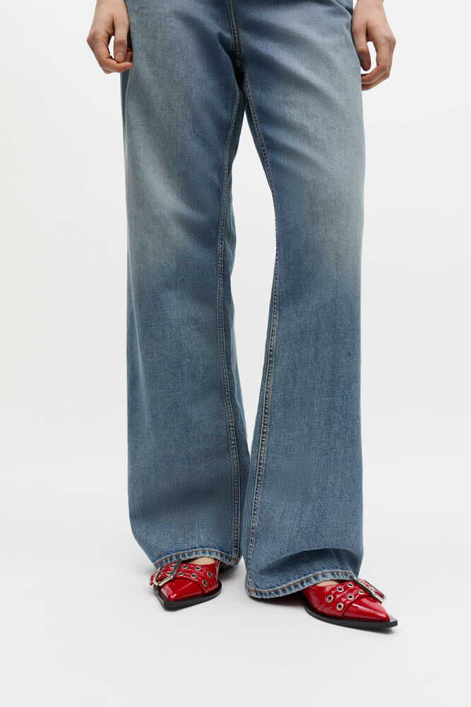 Feminine Buckle Ballerinas in Red, Racing Red