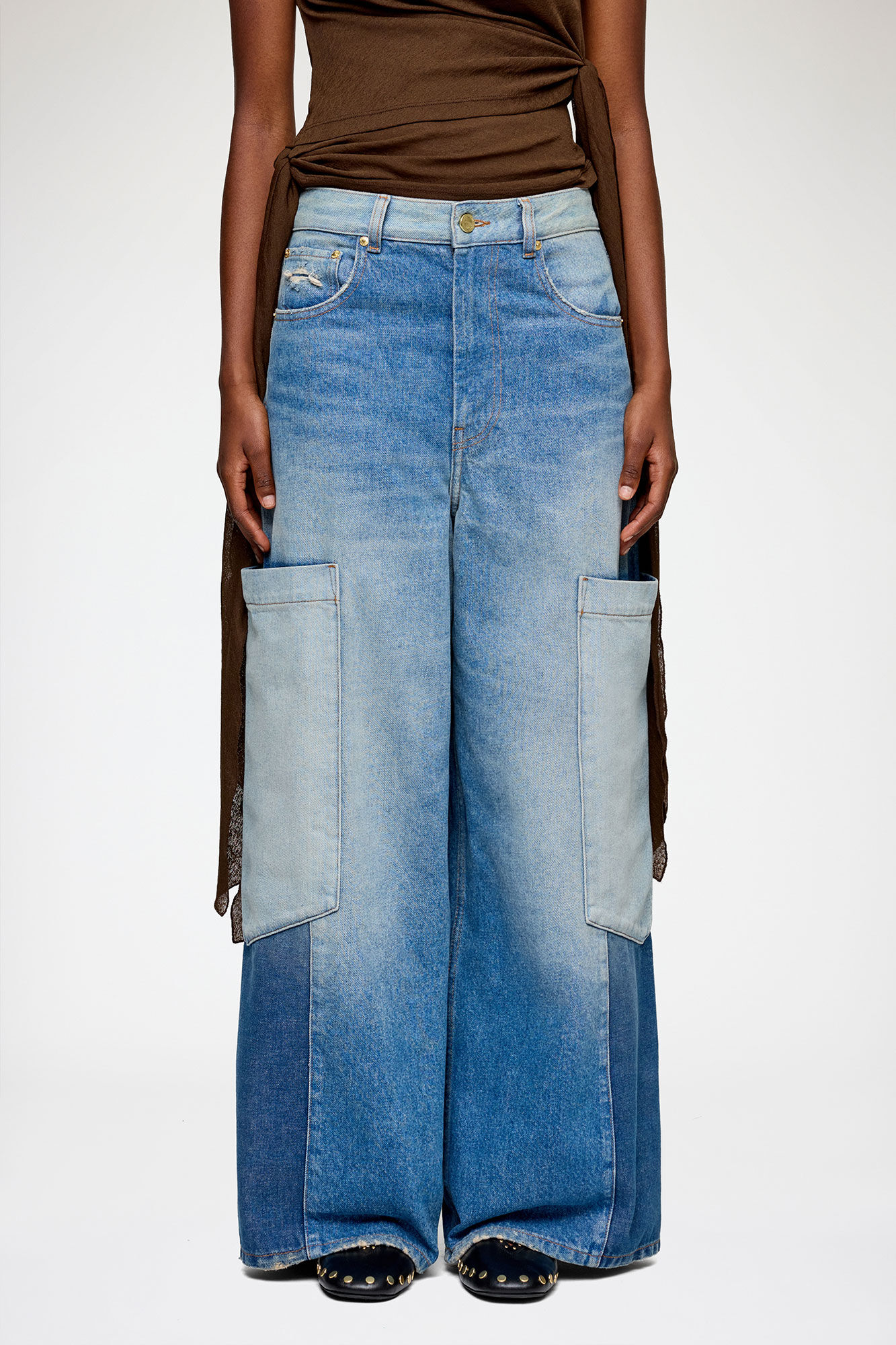 Baggy Cargo Jeans in Patchwork Denim, Organic Cotton, in colour Mid Blue Vintage - 2 - GANNI