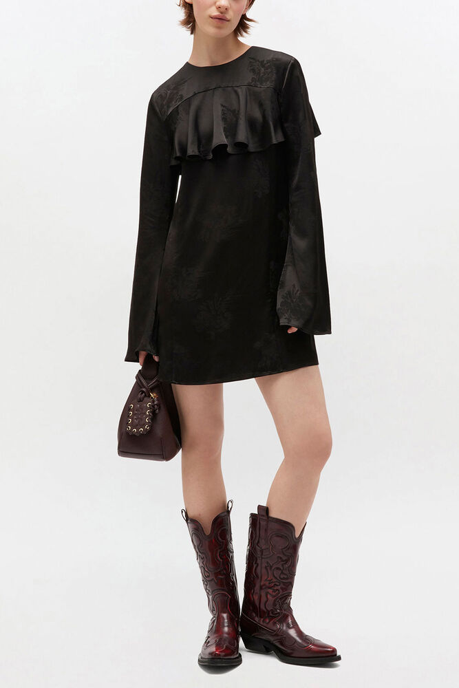 Svart minikjole med rysjer, Black