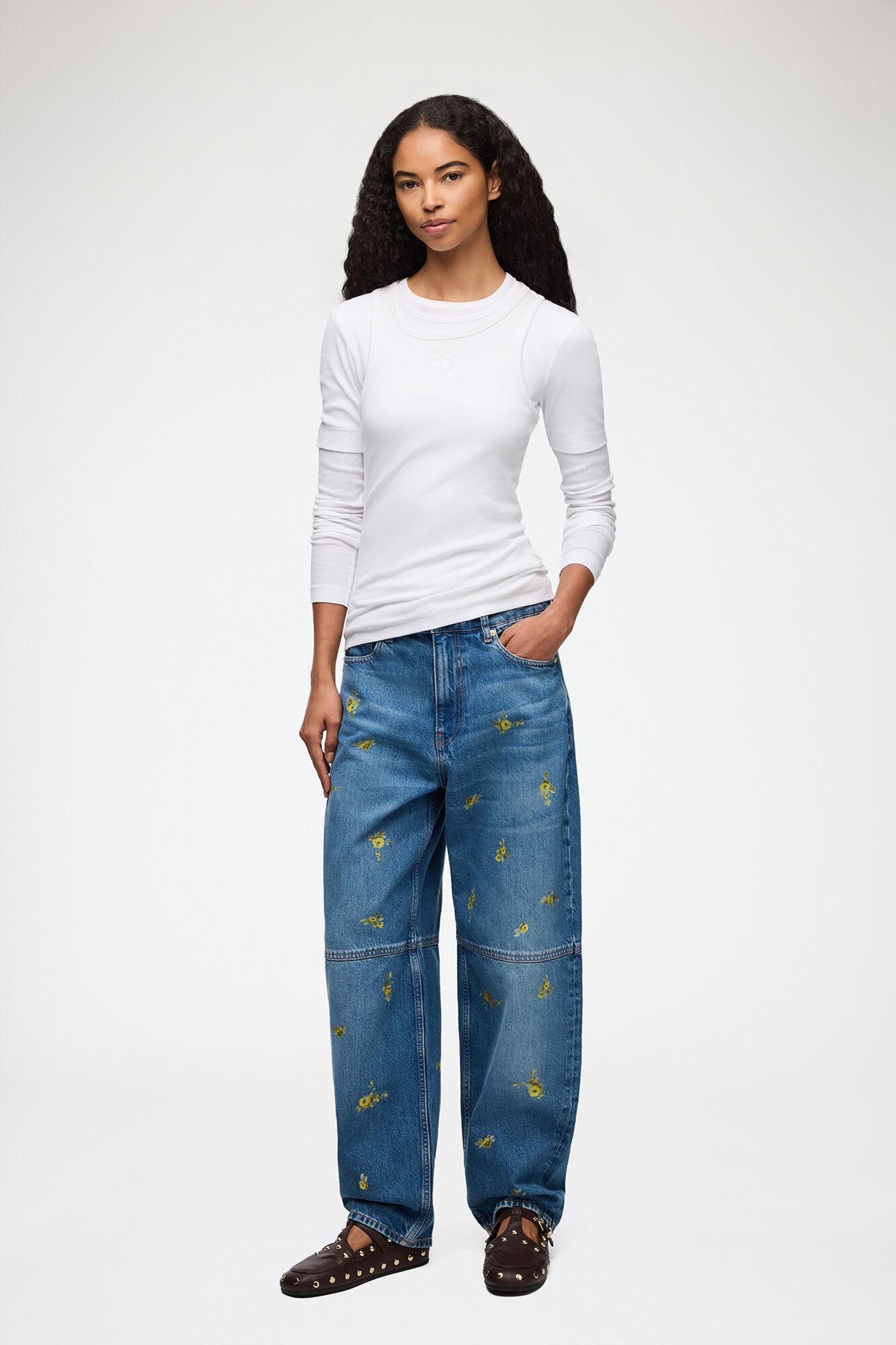 Stary jeans i printet denim, Organic Cotton, in colour Light Blue Vintage - 1 - GANNI