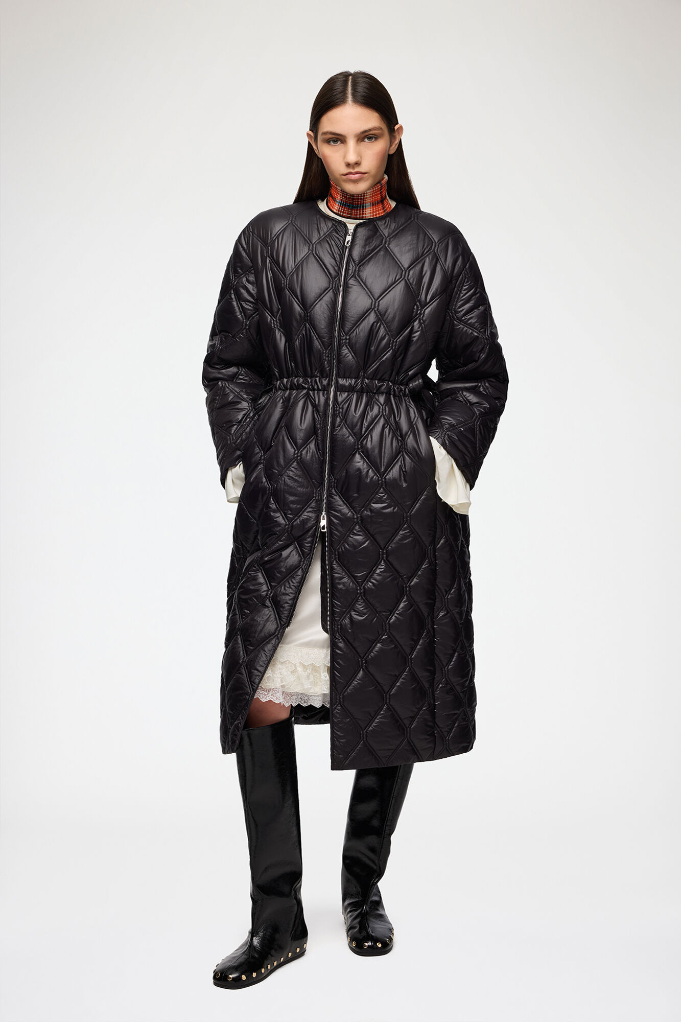 Kappa i svart kvilt, Recycled Polyamide, in colour Black - 1 - GANNI
