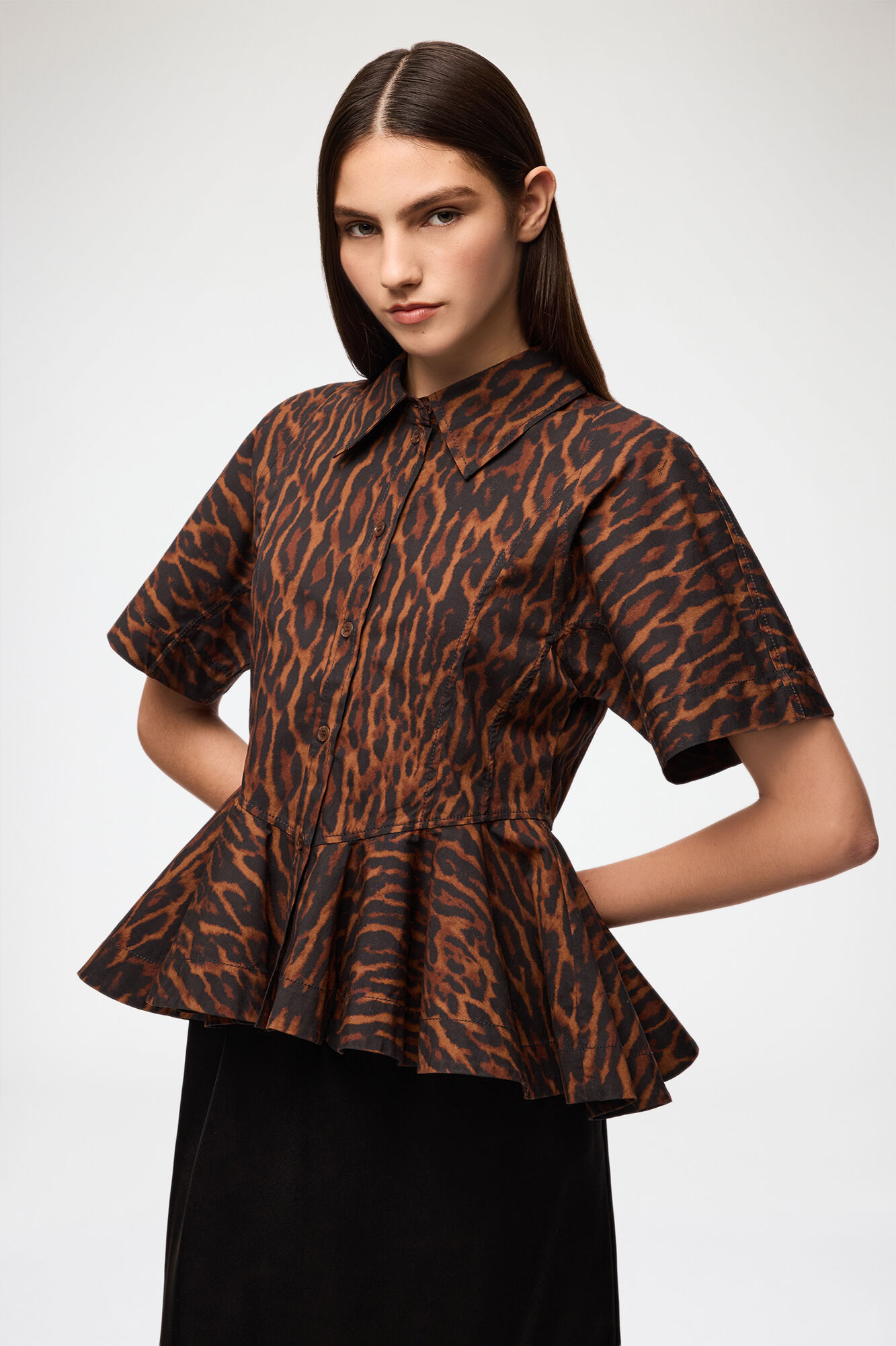 Hemd aus Baumwolle in Leopard, Organic Cotton, in colour Rawhide - 1 - GANNI