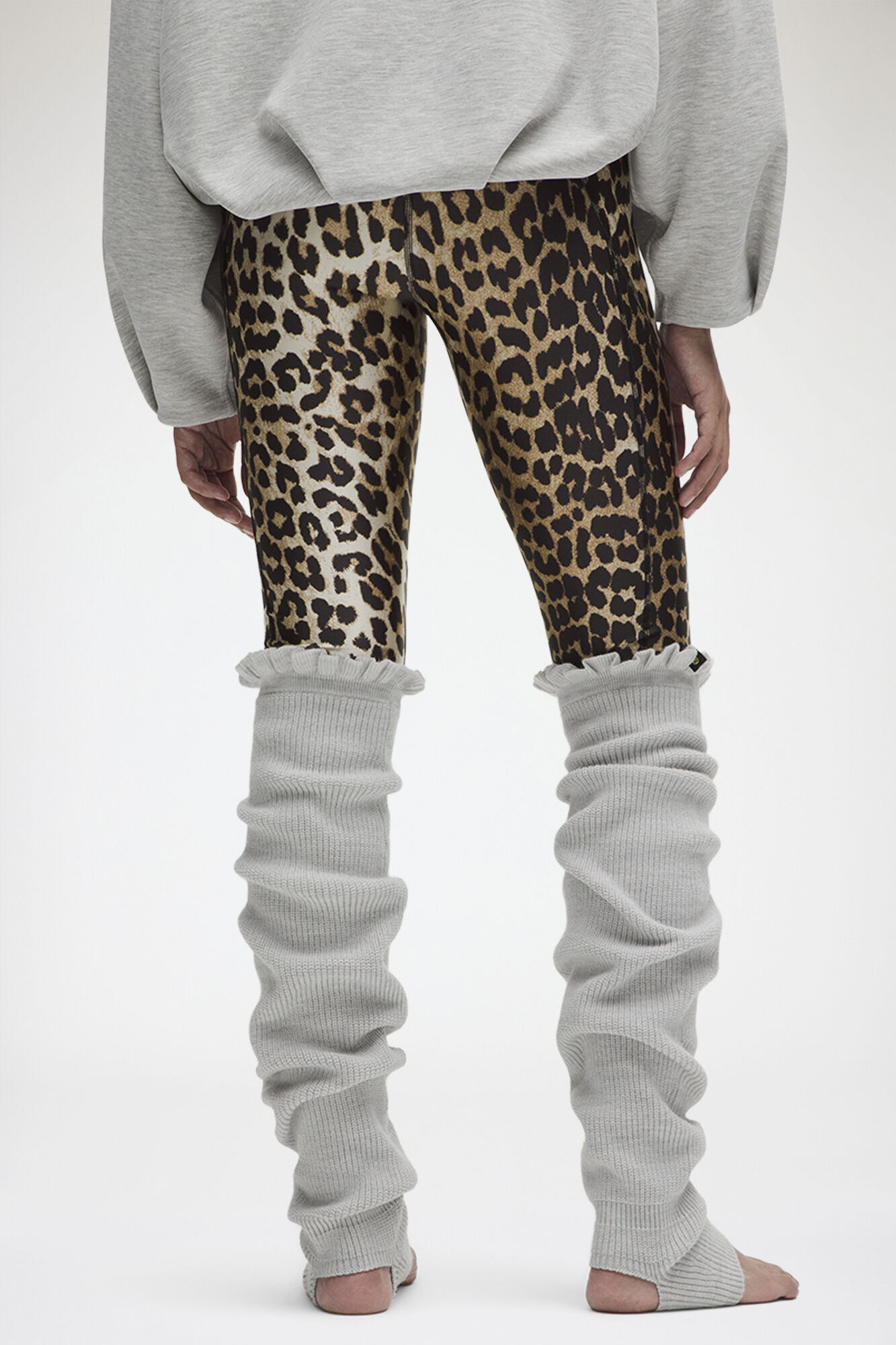 Leg Warmers in Grey Wool-Blend, Wool, in colour Heathered Core Ultra Light Grey - 3 - GANNI