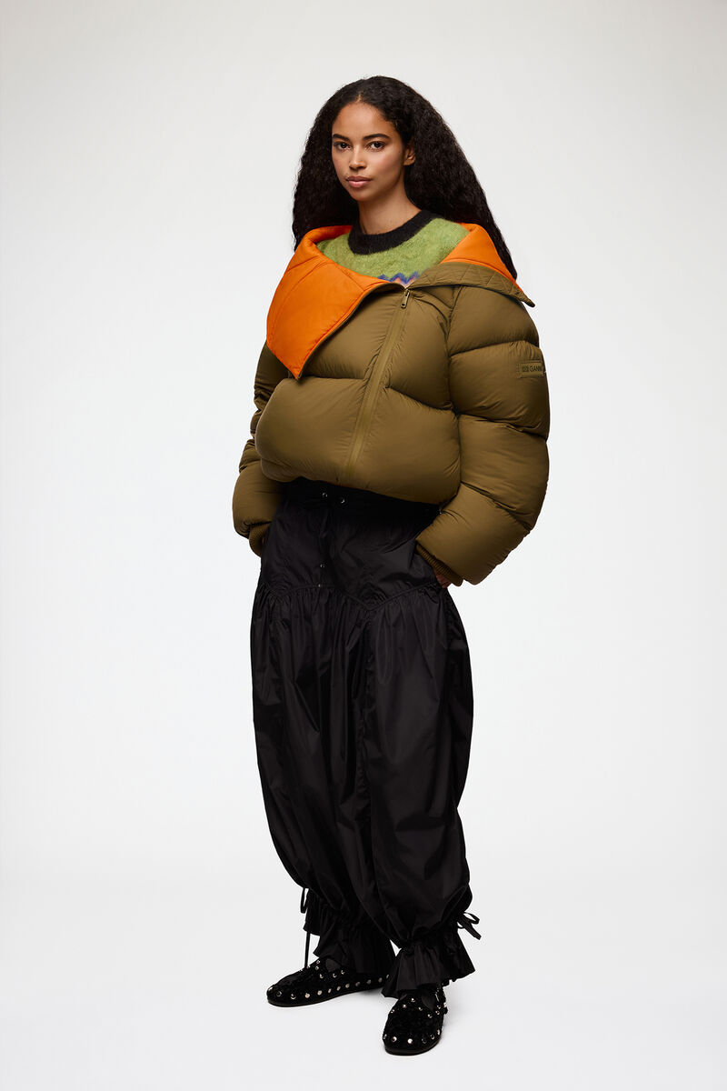 Puffer in Green Future Nylon, Recycled Polyamide, in colour Military Olive - 4 - GANNI