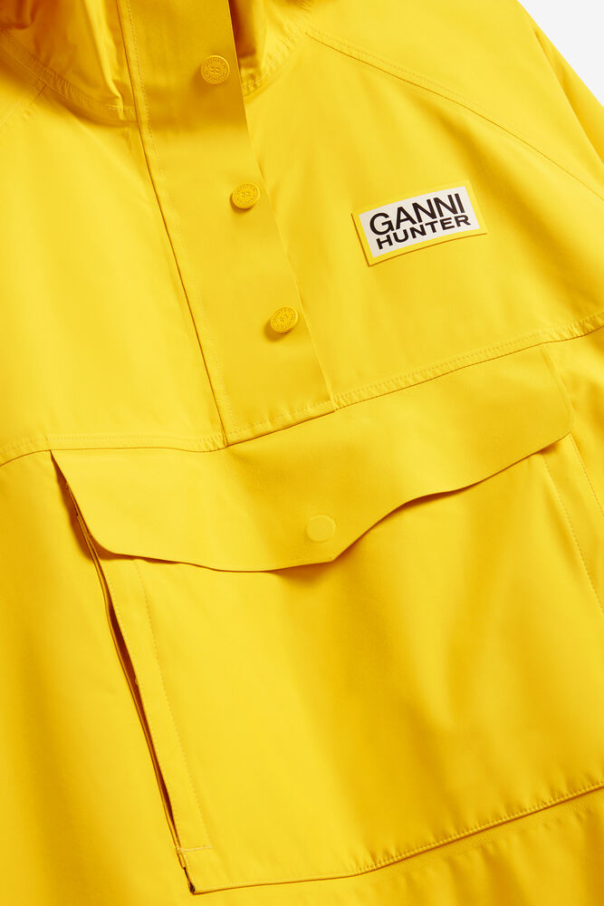 Poncho in 10K Waterproof Shell, Lemon