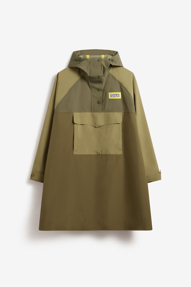 Poncho in 10K Waterproof Shell, Military Olive