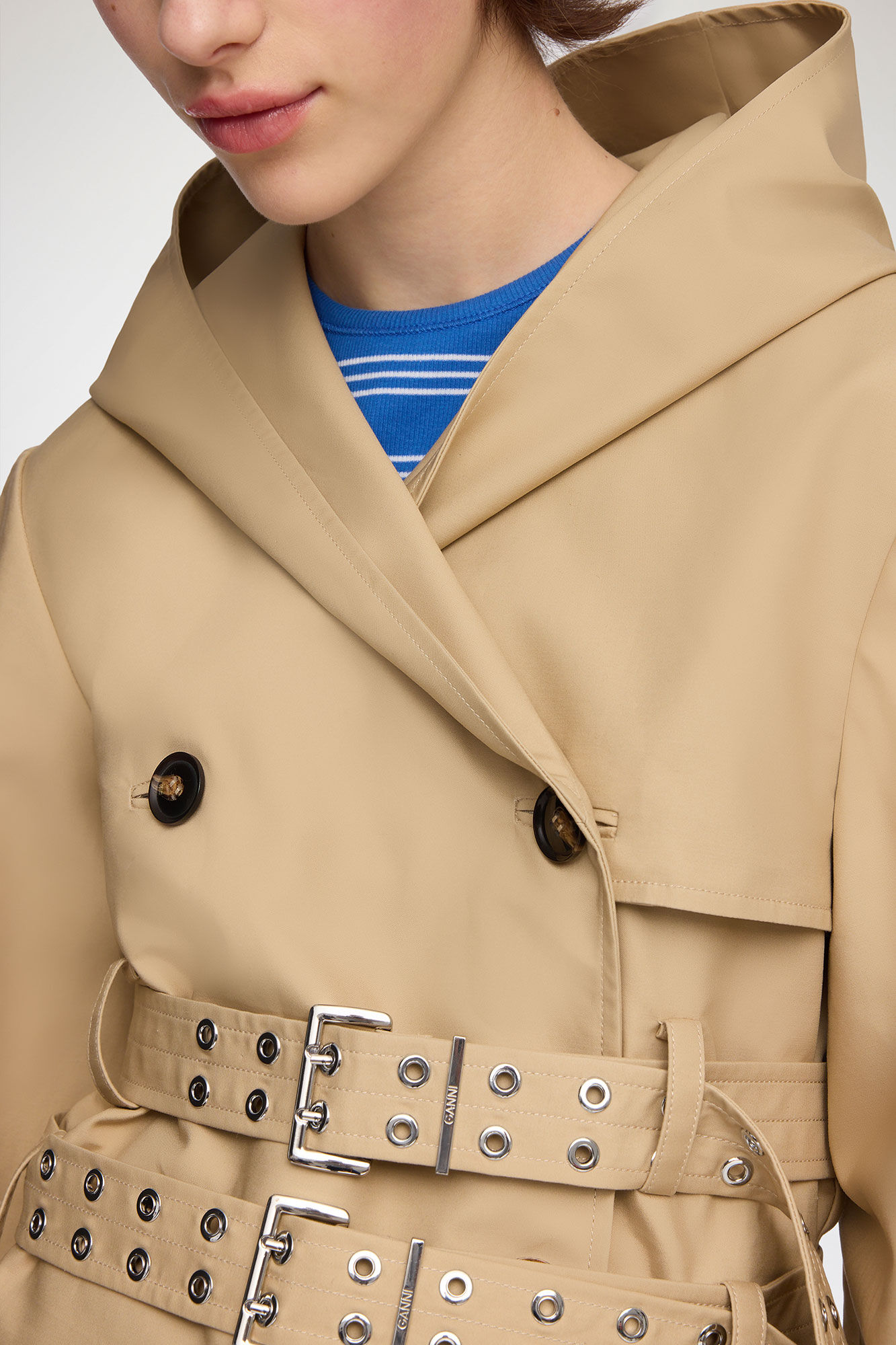 Trench Jacket in Double Cotton, Organic Cotton, in colour Warm Sand - 4 - GANNI